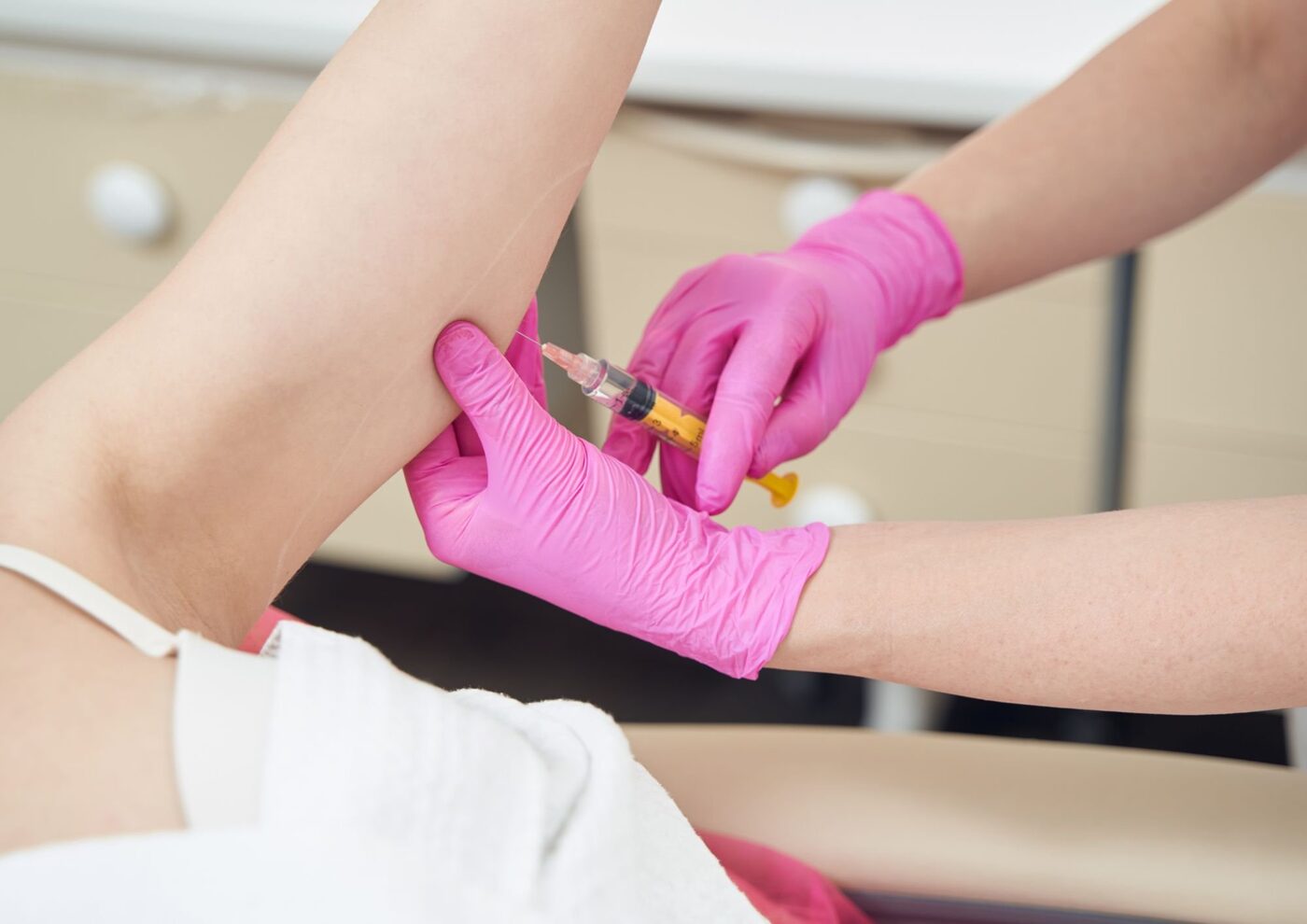 Non-surgical fat dissolving treatment for chin and body contouring